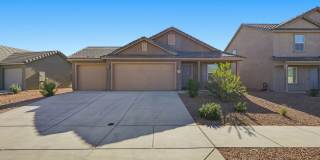 Modern Comfort Meets Desert Serenity – 4 Bed Rocking K Rental Home Available Now! Gallery 1