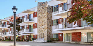 Washington Court Gallery 2