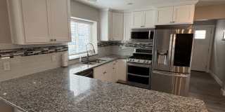 Gorgeous 6-bedroom, 4-bathroom with a large garage Salem Gallery 6