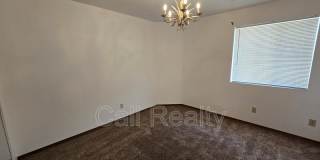 5205 S Smith Ct Gallery 6