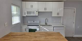 FOR RENT!!! NEWLY RENOVATED 2-BEDROOM TRIPLEX – UTILITIES INCLUDED – PRIME KISSIMMEE LOCATION! Gallery 12