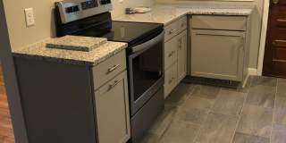 Newly renovated 4BR/2BA home, across from IU Stadium and Golf Course! Gallery 21