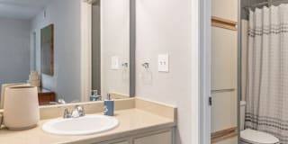 Greenhouse Gallery 17