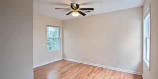 4907 37TH Place Gallery 38