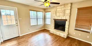 Townhome for Lease in North Austin! Gallery 6