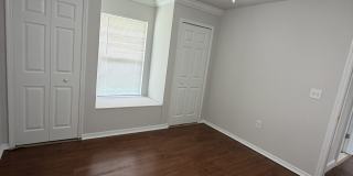5315 Belrose St Gallery 58