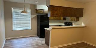 Bryan - 1 bedroom / 1 bath - duplex - fenced in area behind unit. Near 29th street. Gallery 13