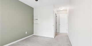 5 Lacrosse Street Gallery 25