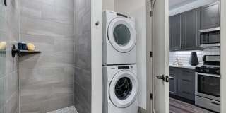 Ele Lower Greenville Gallery 18