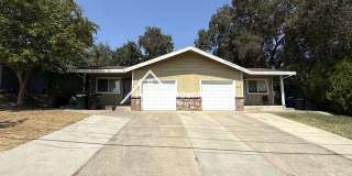 Spacious 3bd/1ba Fair Oaks Duplex near Madison Ave & Dewey Drive Gallery 1