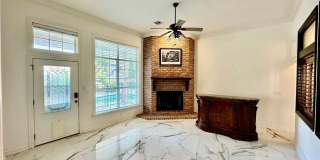 Prime Location 4 Bedroom 3 1/2 bath 2 garages! Gallery 14