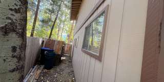 Large furnished 4 bedroom home with 2 car garage Gallery 41