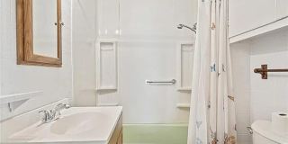 Spacious 3 Bed, 2 Bath Home with 1-Car Garage Near Downtown Kansas City Gallery 15