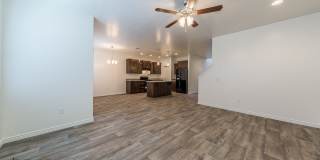 Spacious Home in Little Valley-Pets Negotiable Gallery 10