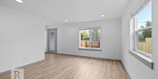 Beautiful New 3 Bedroom Townhome Gallery 12