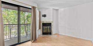***$500 Off 1st Months Rent*** Downtown Boulder Condo: Available NOW! Gallery 6