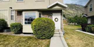 Spacious End-Row Townhome Gallery 1
