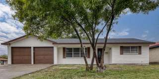 100 Crestline Gallery 1