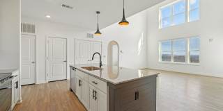 Colina Hillside Gallery 84