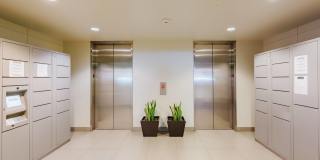 2121 Belmont Gallery 20