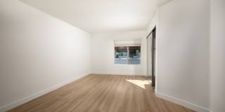 Warner Pointe Gallery 19