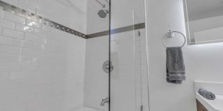 1006 N Crescent Heights Blvd Gallery 13