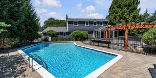 Welcome to this SUMMER PARADISE! Gallery 50