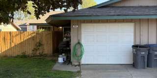 3 Bedroom 1 Bath Duplex in Quincy Gallery 1