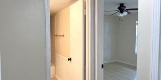 2/1 Riverfront Condo in Riverlanding Gallery 17