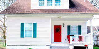 **Spacious 3 bed 2 bath w/ Fenced In Back Yard** **Spacious 3 bed 2 bath w/ Fenced In Back Yard** Gallery 1