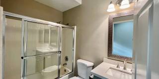Charming 2B/2BA Condo with Patio and Pool Access in Carmel Mountain Gallery 10