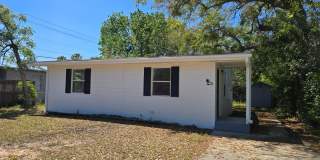 Cozy 2-bedroom, 1-bath home in Daytona Beach Gallery 21