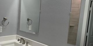 401 W Elm Street Gallery 8