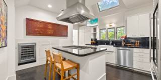 Kahala Palms: Charming Coastal Beach Home w/ Pool, Jacuzzi & Lush Garden Gallery 15