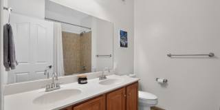 Spacious 2BR Condo in La Plata Gallery 27