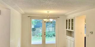 Spacious 5-Bedroom Home in Prime Location Gallery 6