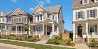 3 bedroom home with 3.5 bathrooms and 2 Car Garage Gallery 1