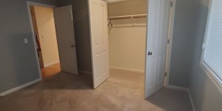 2 bdm 2 bath Ranch with Large fenced yard Gallery 10