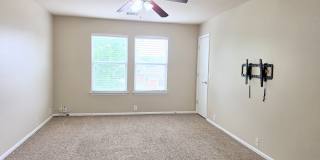 914 Tisbury Parkway Gallery 27