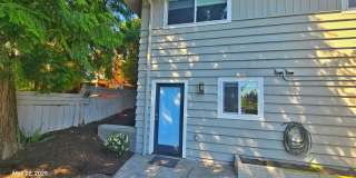 Modern 1 Bed, 1 Bath in Prime Roosevelt Location Gallery 3