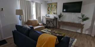 Room in 3 Bedroom Home at Merrill Pl Gallery 21