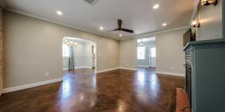 1317 W HOLLY Street Gallery 16