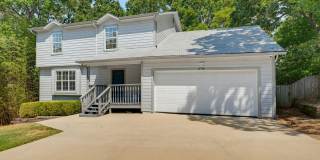 Situated at the end of a cul-de-sac and featuring a huge fenced-in backyard Situated at the end of a cul-de-sac and featuring a huge fenced-in backyard Gallery 1
