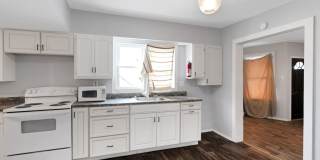 Charming 2BR Duplex in Salem Gallery 4