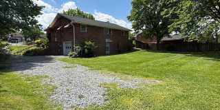 Beautiful 3 bedroom- North Johnson City Gallery 12