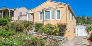 4438 Steele Street Gallery 1