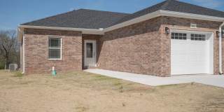 New Neosho Unit now available for lease! $1,400 Rent/$1,400 Deposit Gallery 1