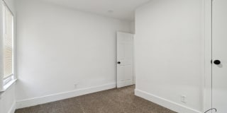 4 bedroom large home Gallery 24