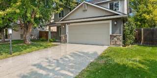 6018 North Silver Maple Avenue 6018 North Silver Maple Avenue Gallery 1