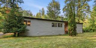 3Bd/2Ba Redmond Home Gallery 1